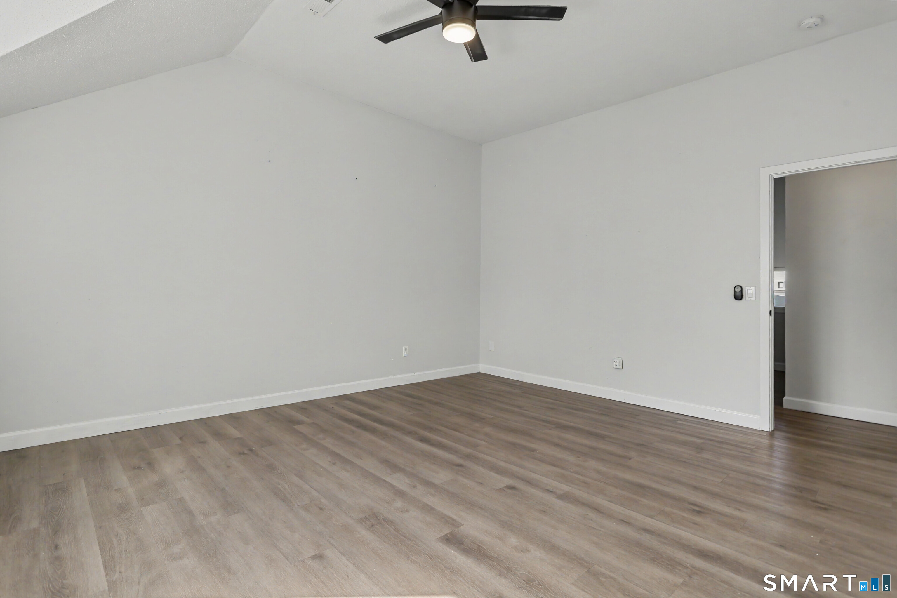 3200 Madison Avenue Unit: 23