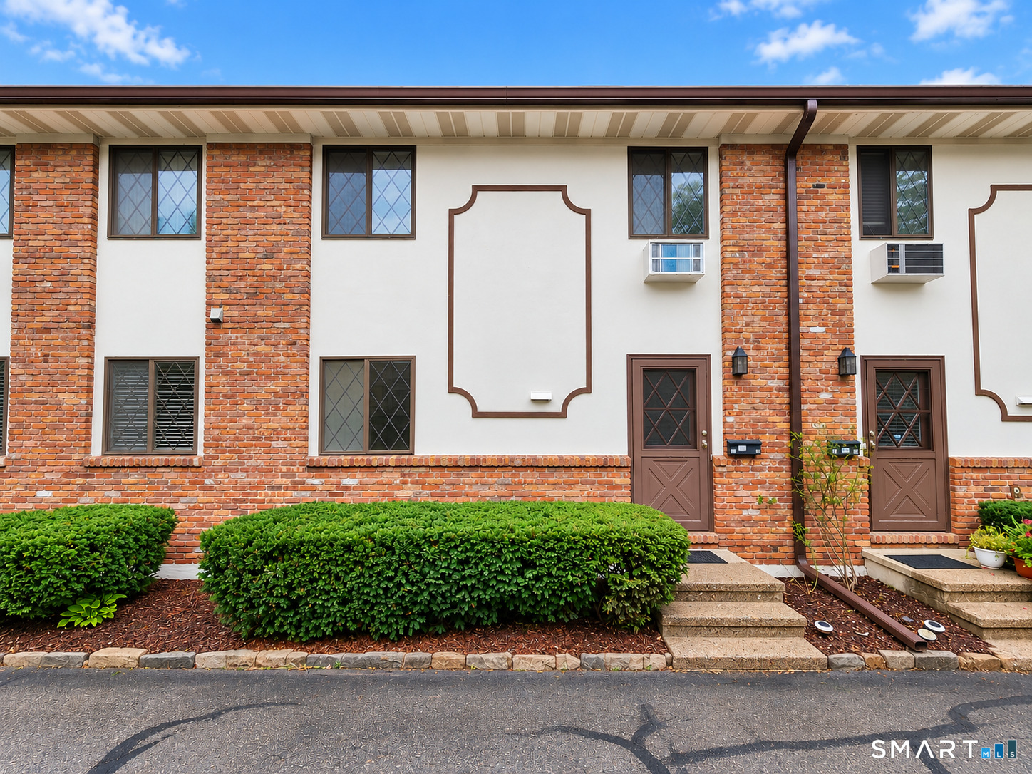 45 Columbus Place Unit: 17