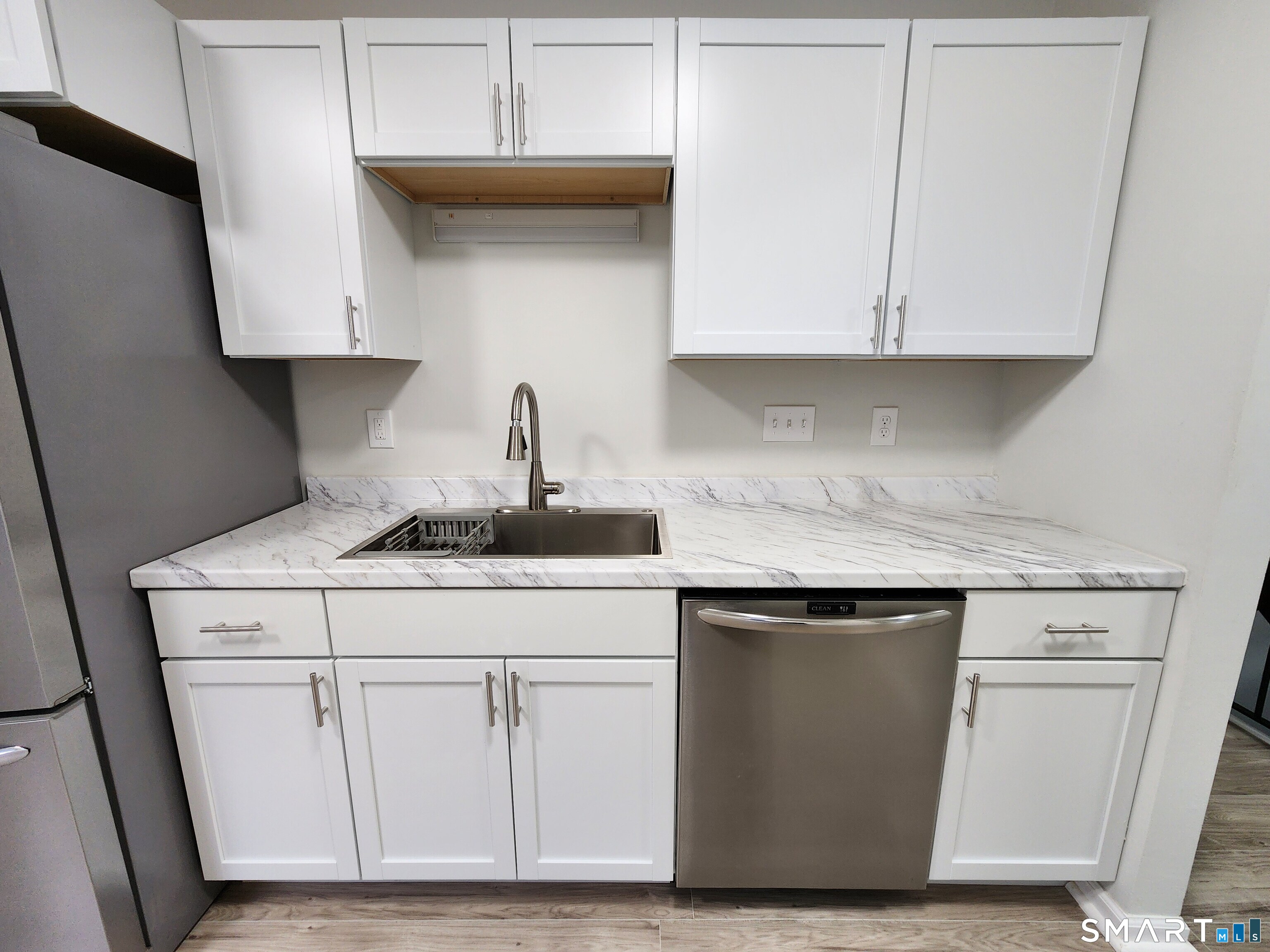 45 Columbus Place Unit: 17