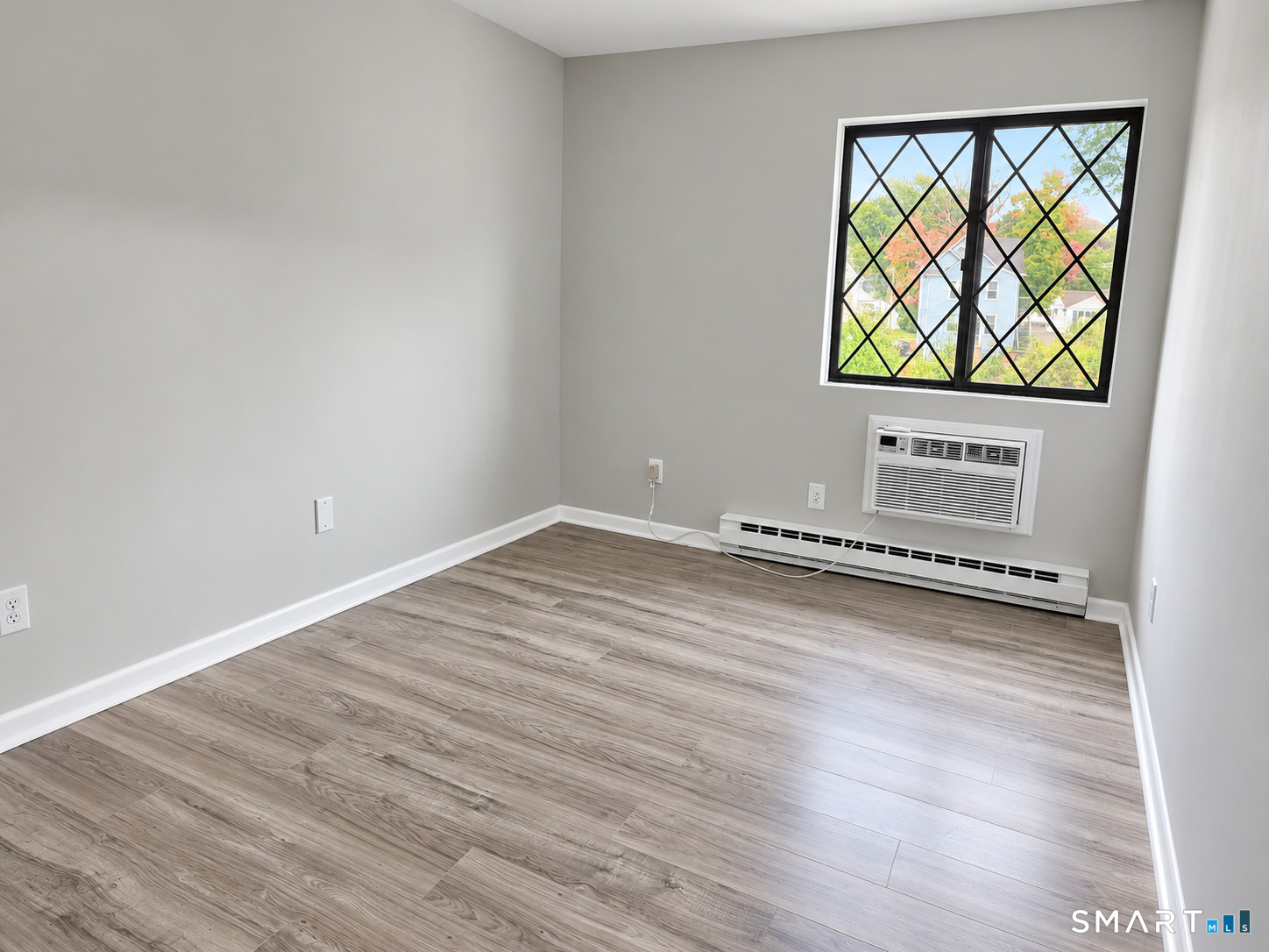 45 Columbus Place Unit: 17