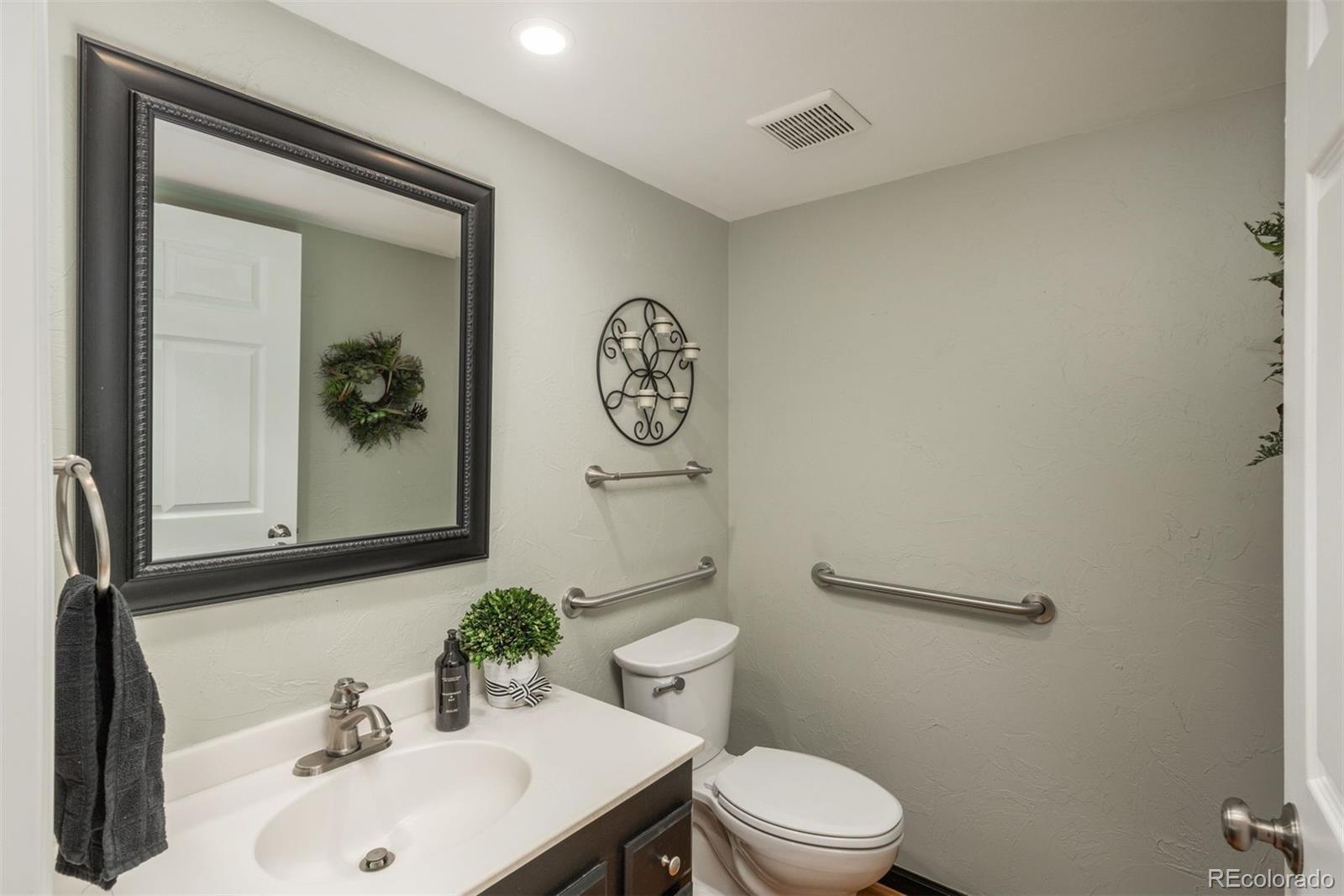 6731 S Kearney Court