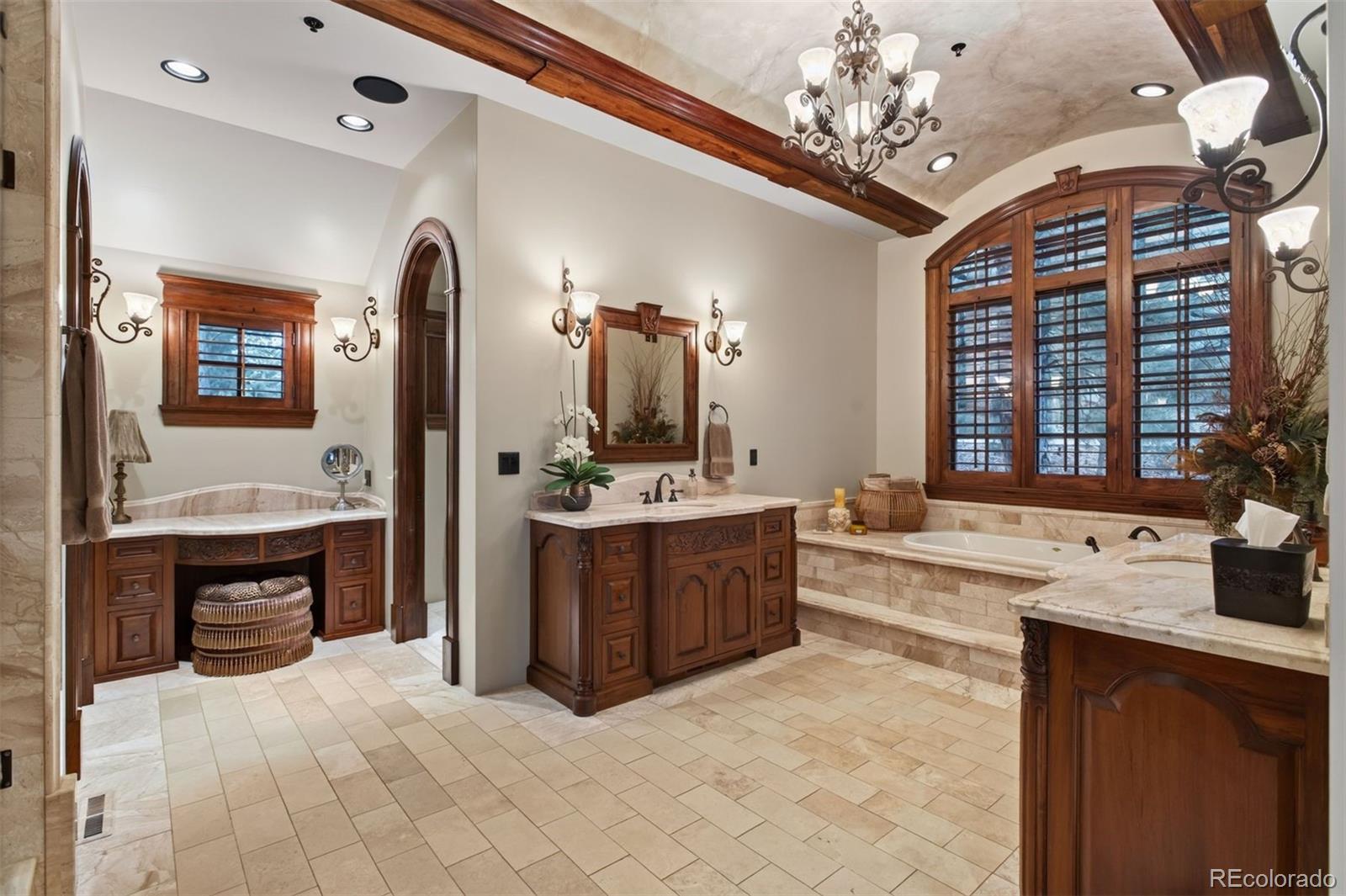 1125 Northwood Court