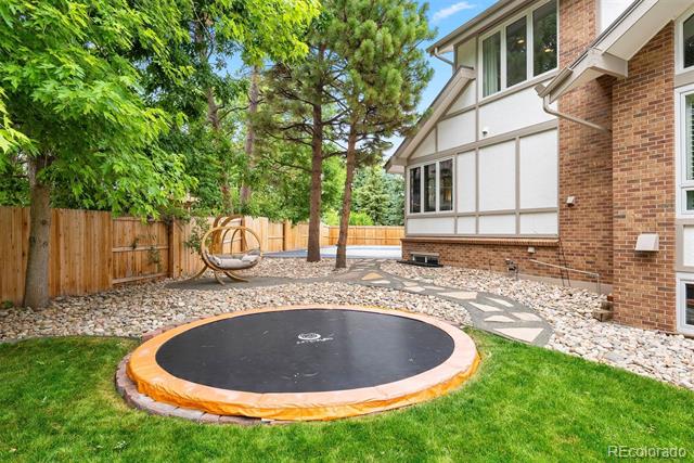 7703 S Grape Court