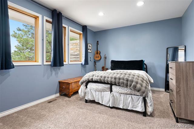 7703 S Grape Court