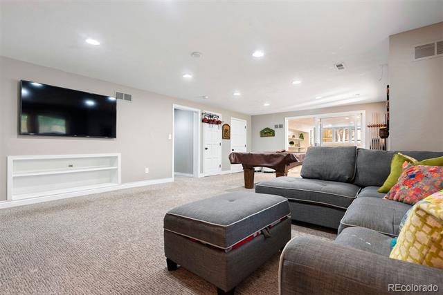 7703 S Grape Court