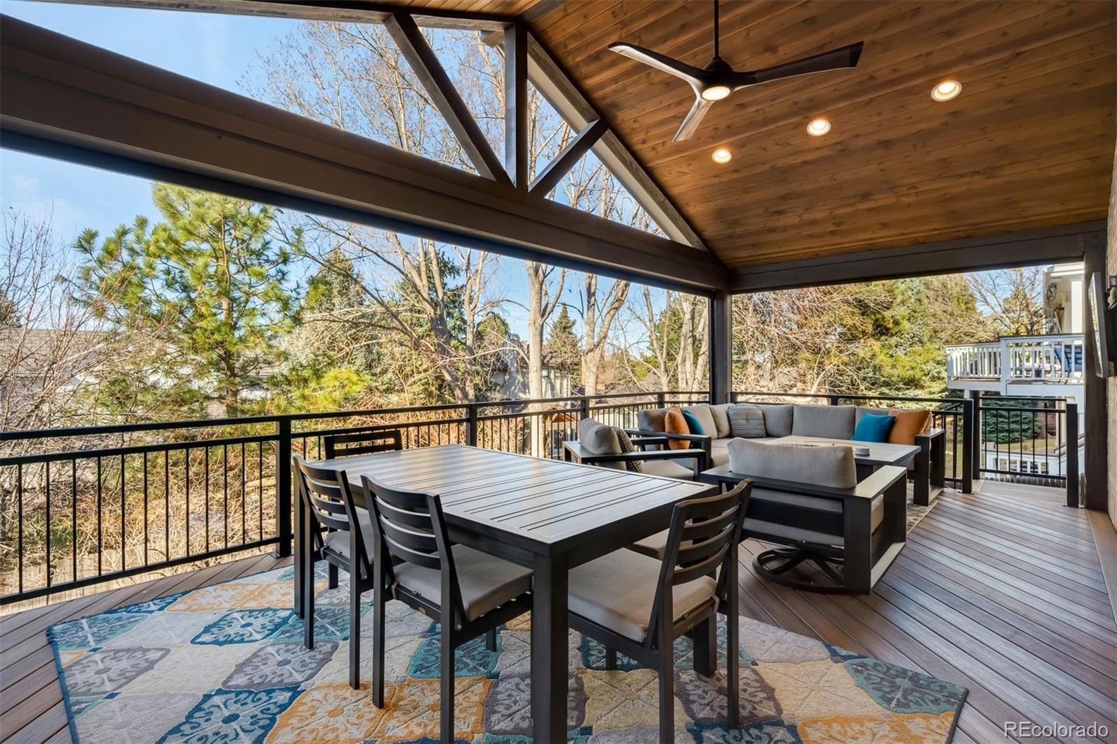 8027 S Fairfax Court