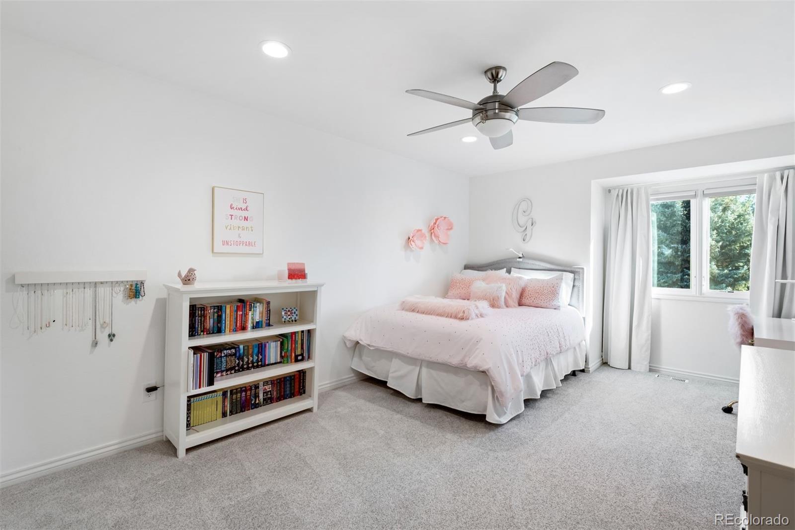 8027 S Fairfax Court