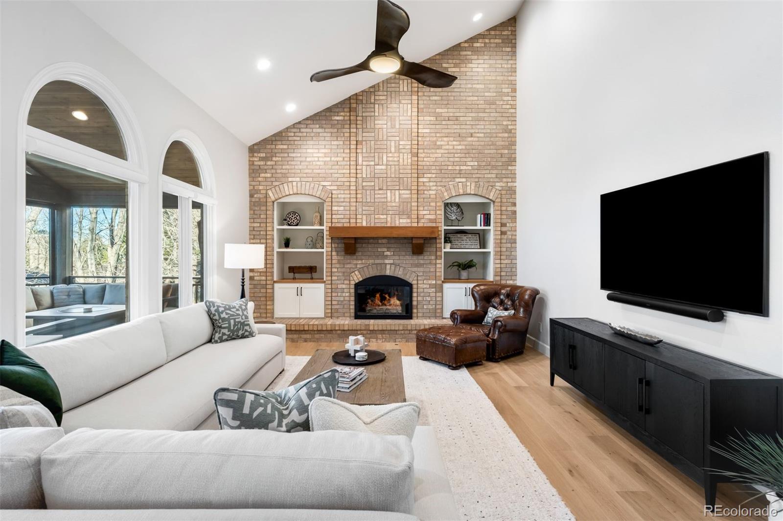 8027 S Fairfax Court