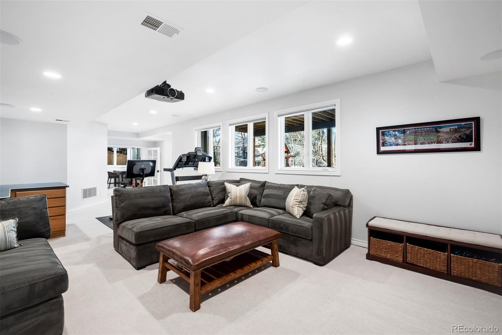 8027 S Fairfax Court