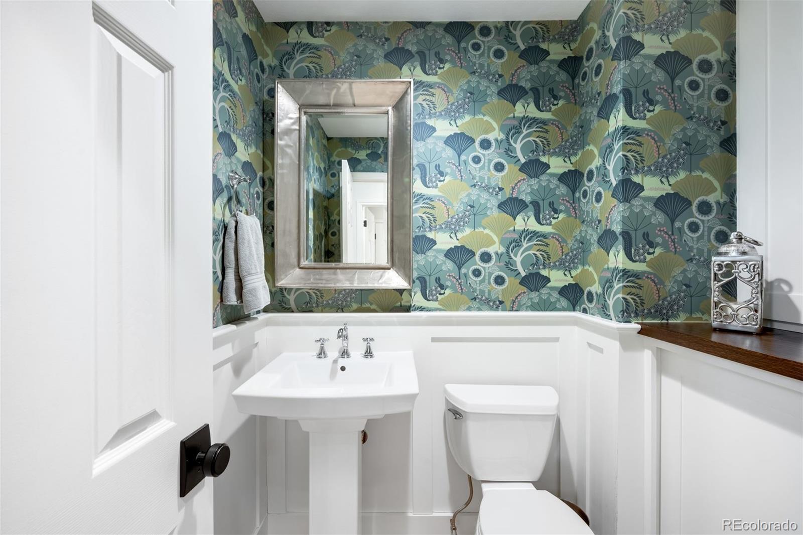 8027 S Fairfax Court