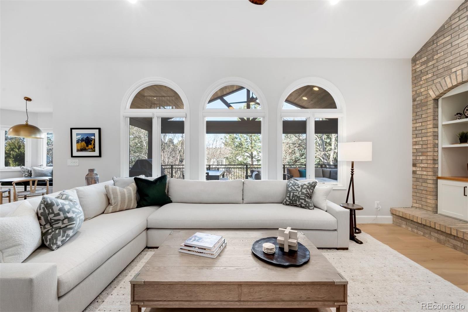 8027 S Fairfax Court