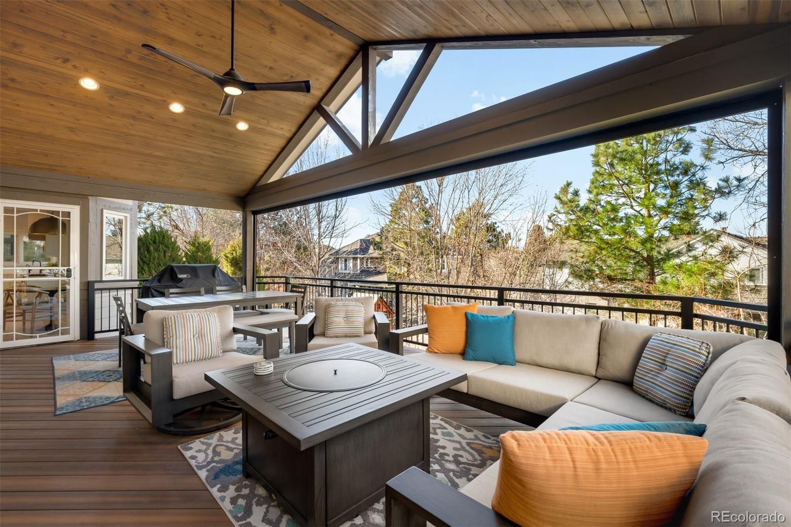 8027 S Fairfax Court