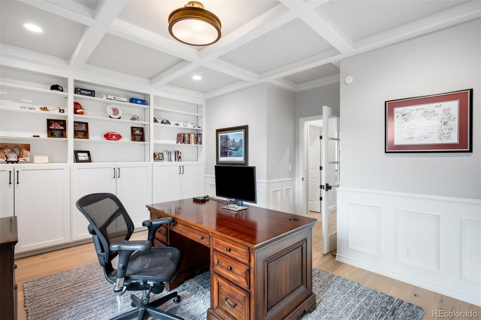 8027 S Fairfax Court