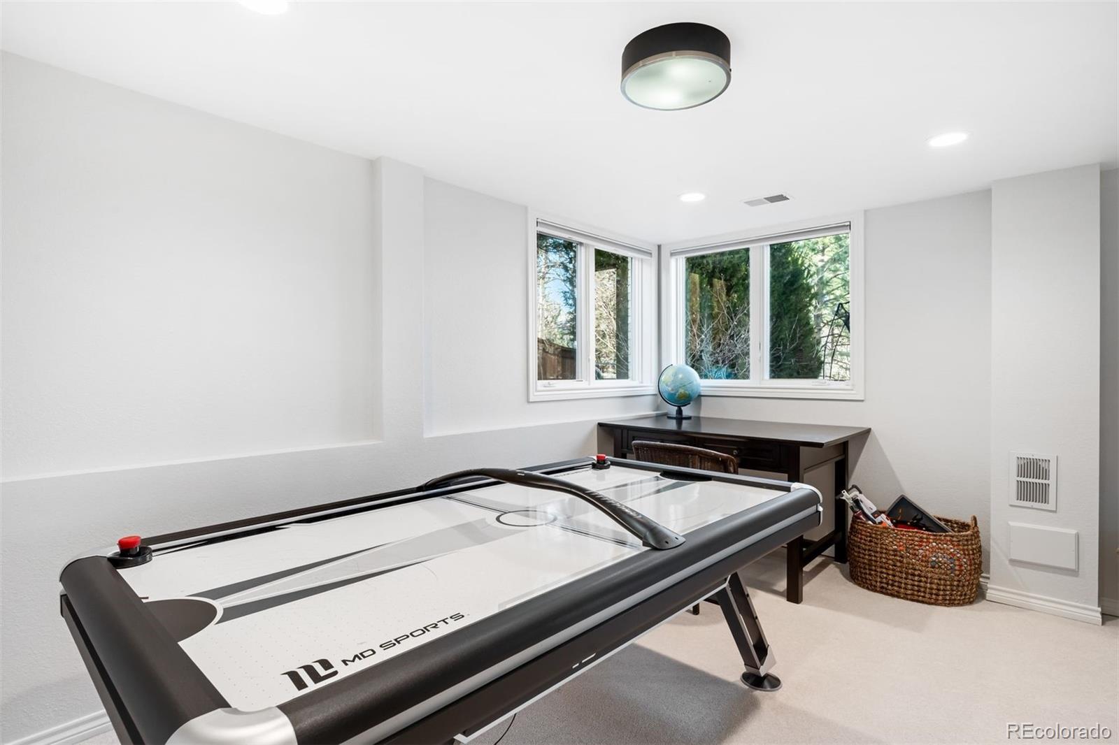 8027 S Fairfax Court