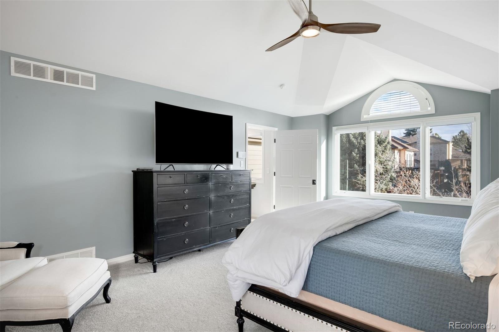 8027 S Fairfax Court