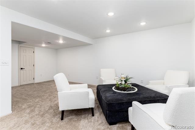 8896 Goosander Way