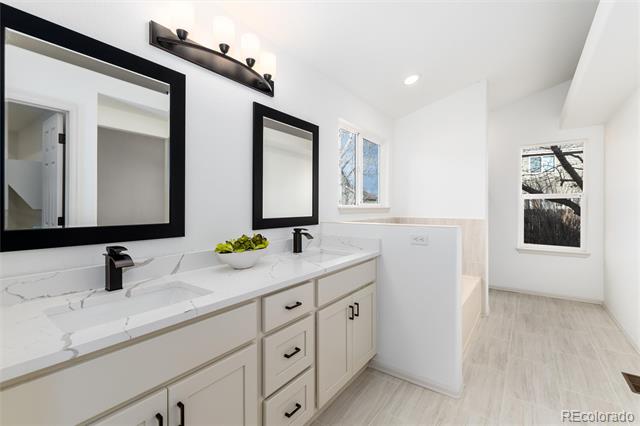 8896 Goosander Way
