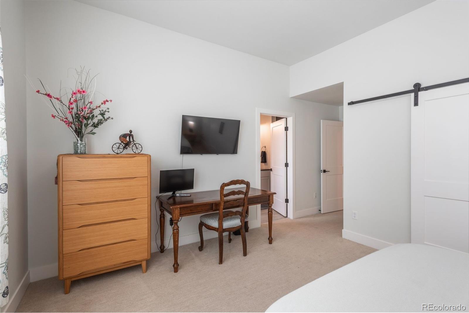 5419 Allison Street Unit: G