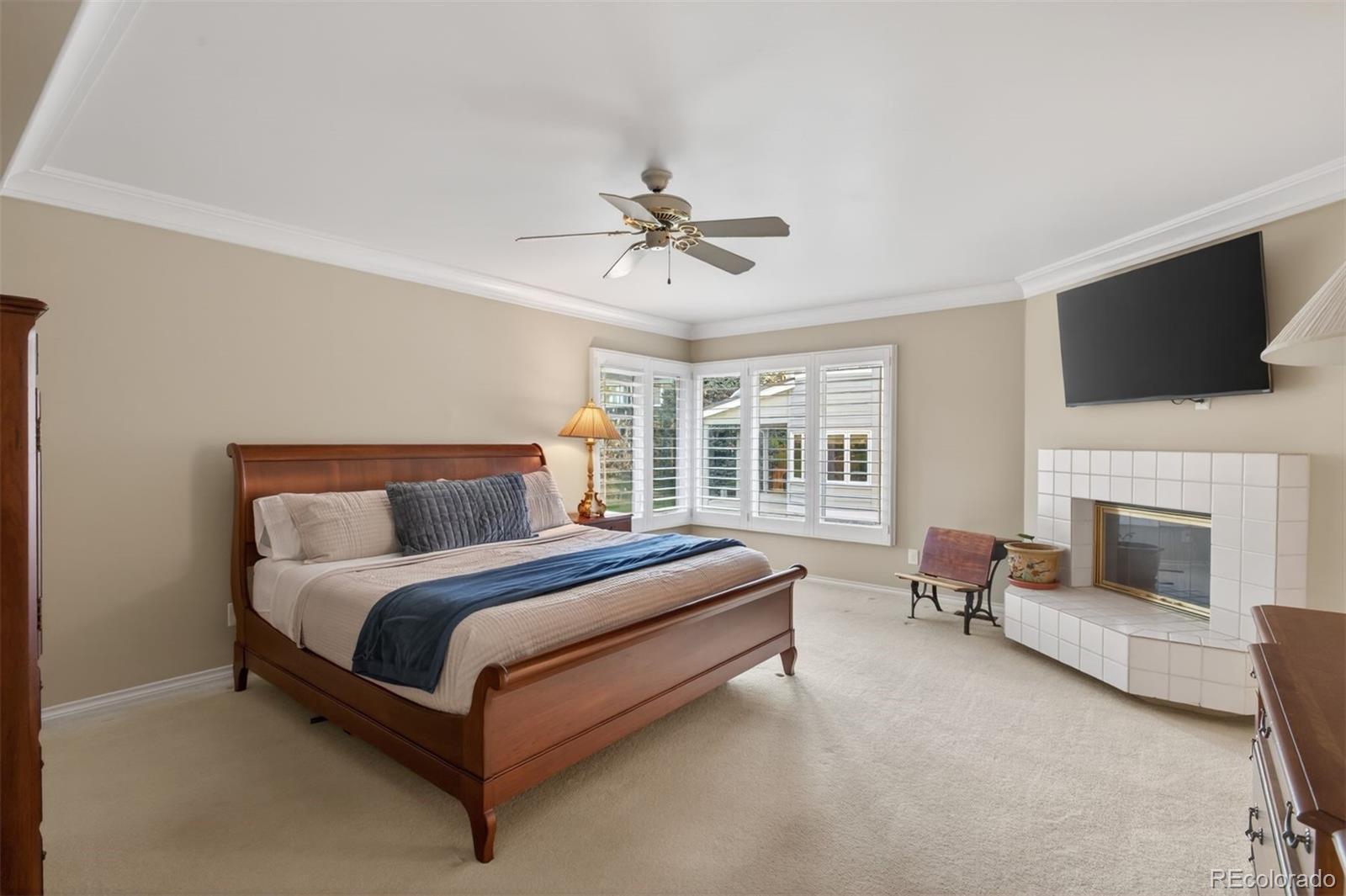 5440 E Mineral Circle