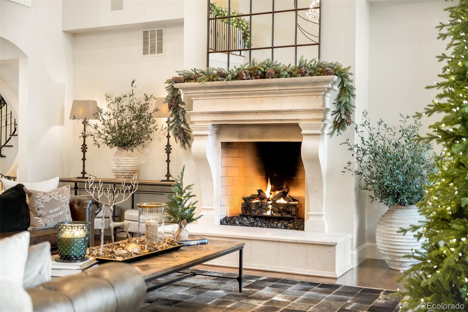 2198 Avenida Del Sol