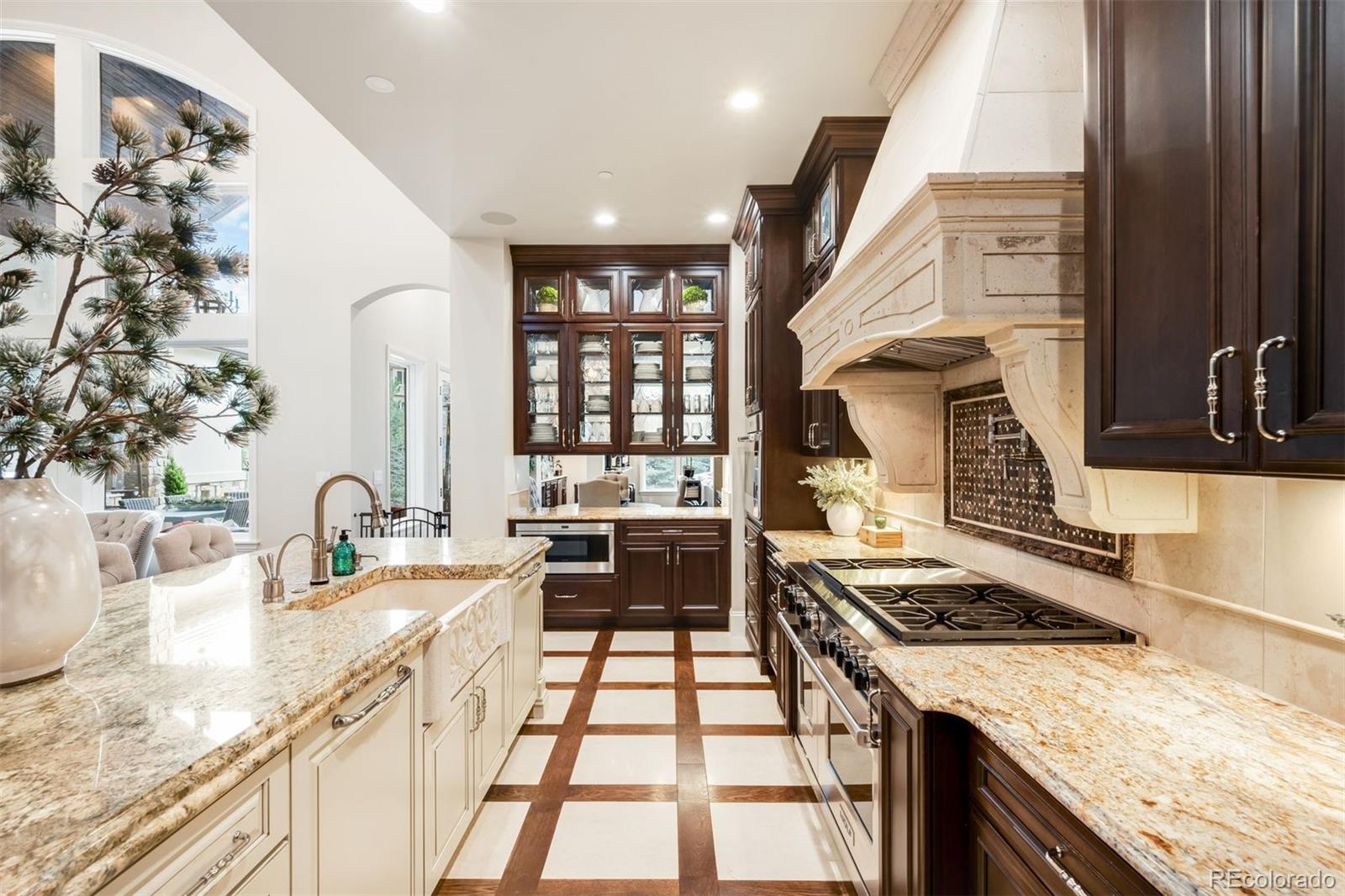 2198 Avenida Del Sol