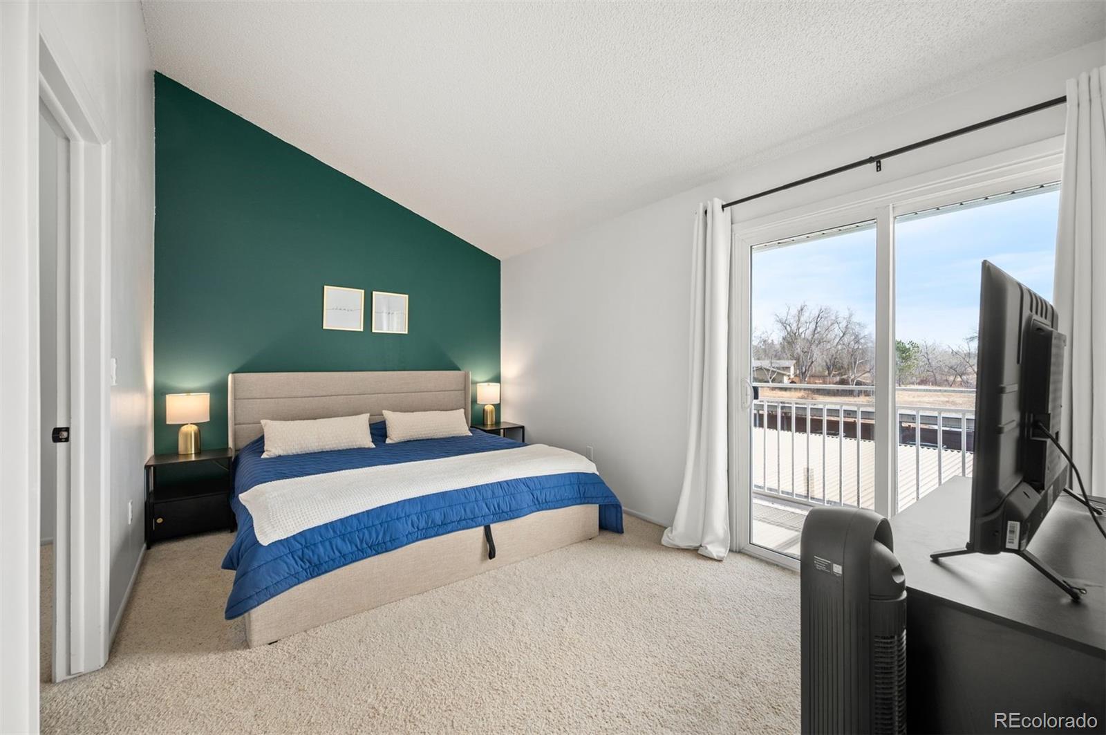 4367 E Maplewood Way