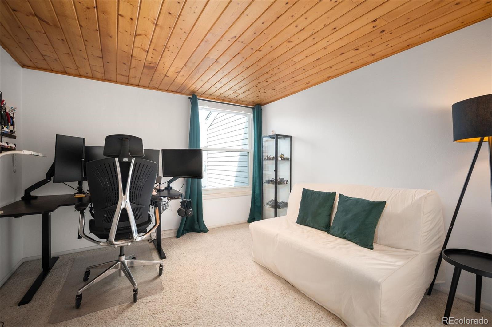 4367 E Maplewood Way