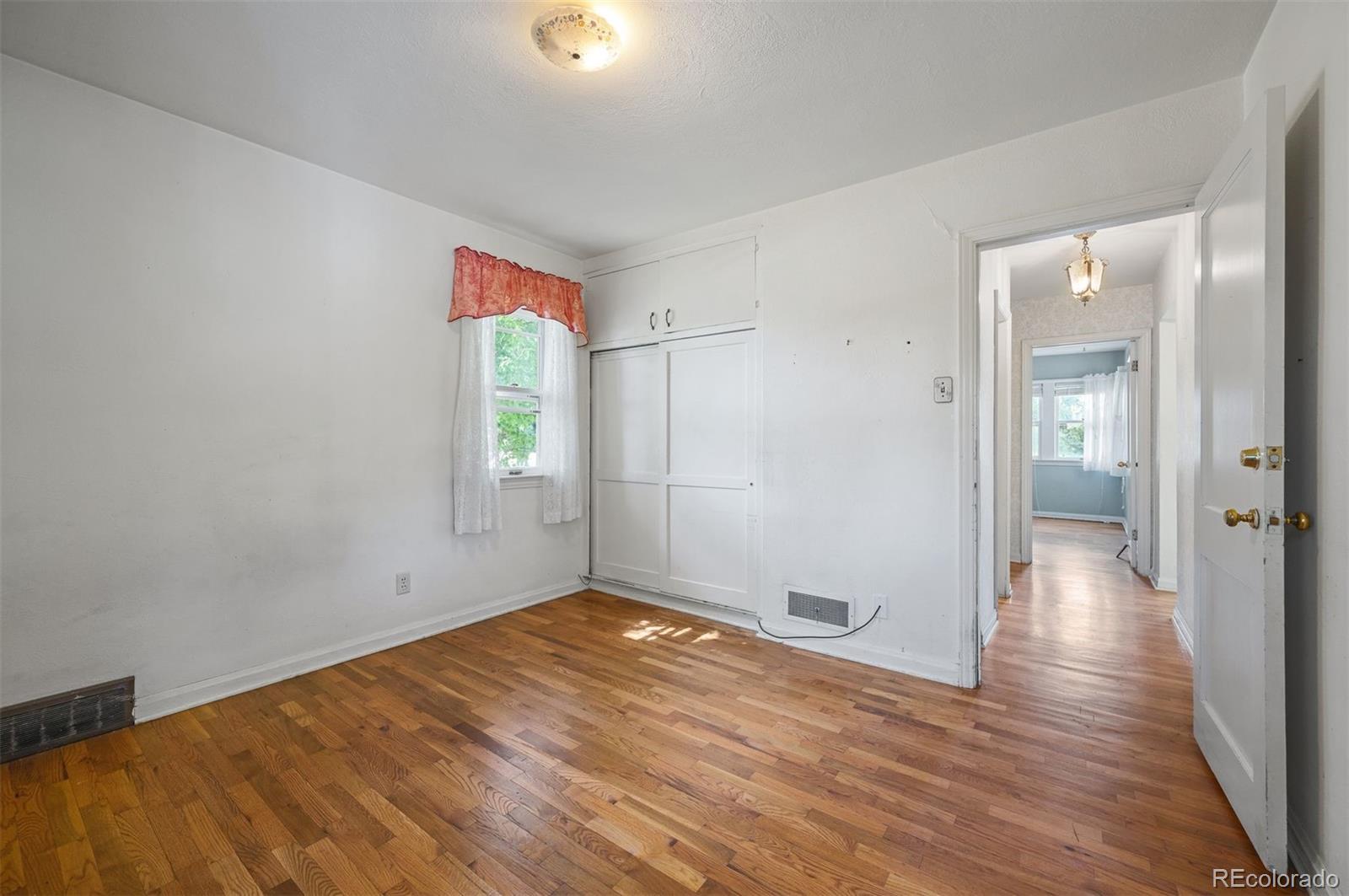 1713 W Ridge Road