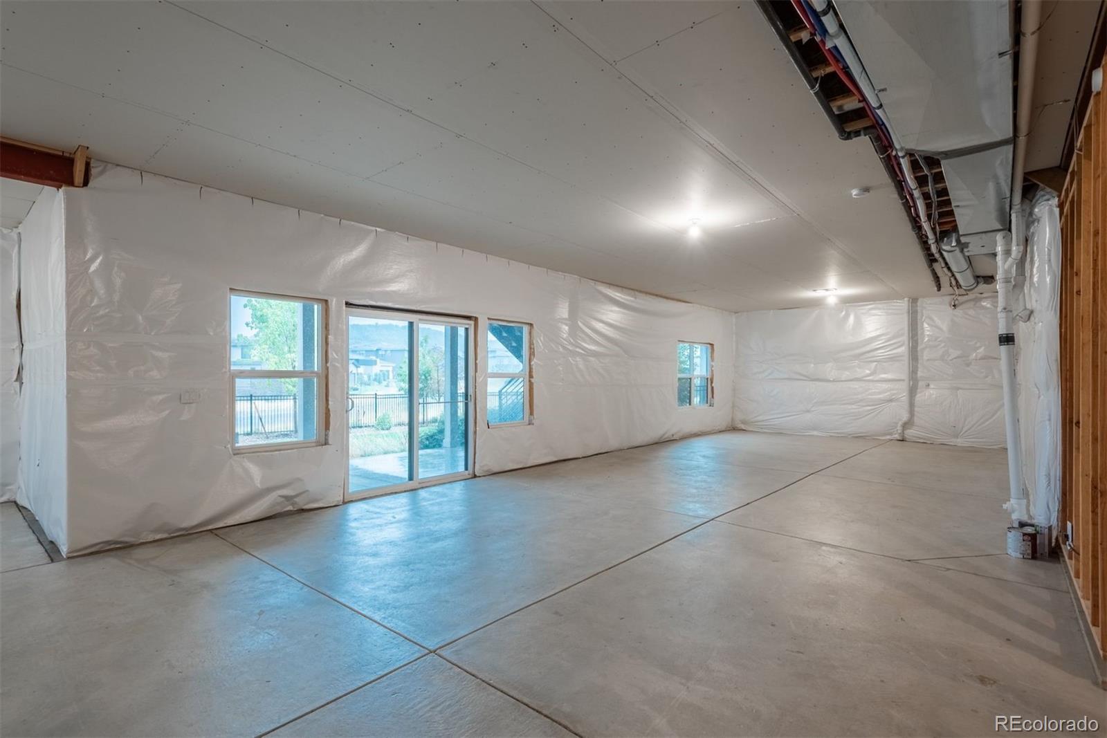 9398 Rockbluff Point