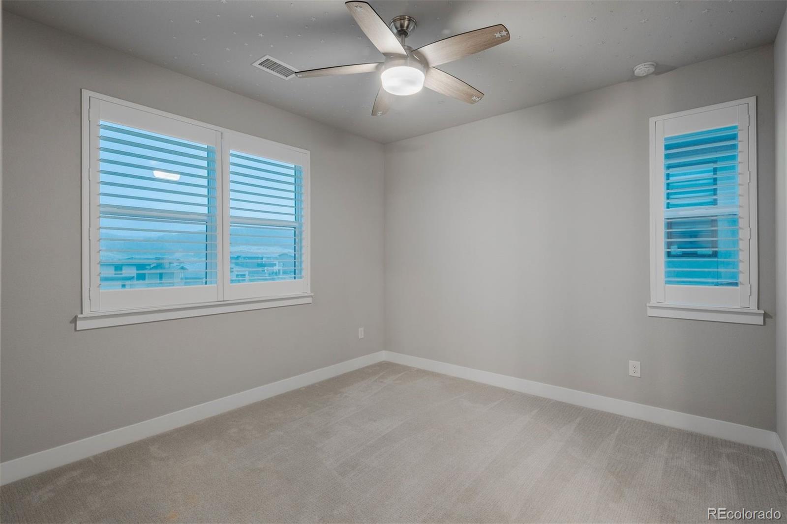 9398 Rockbluff Point