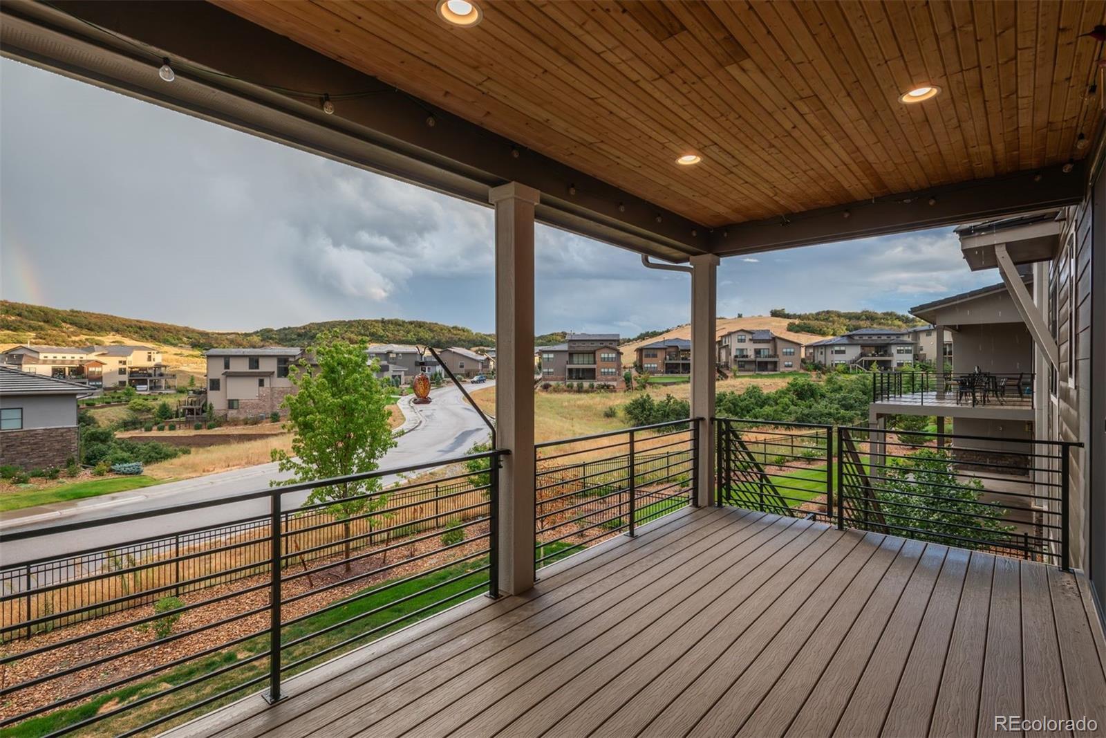 9398 Rockbluff Point