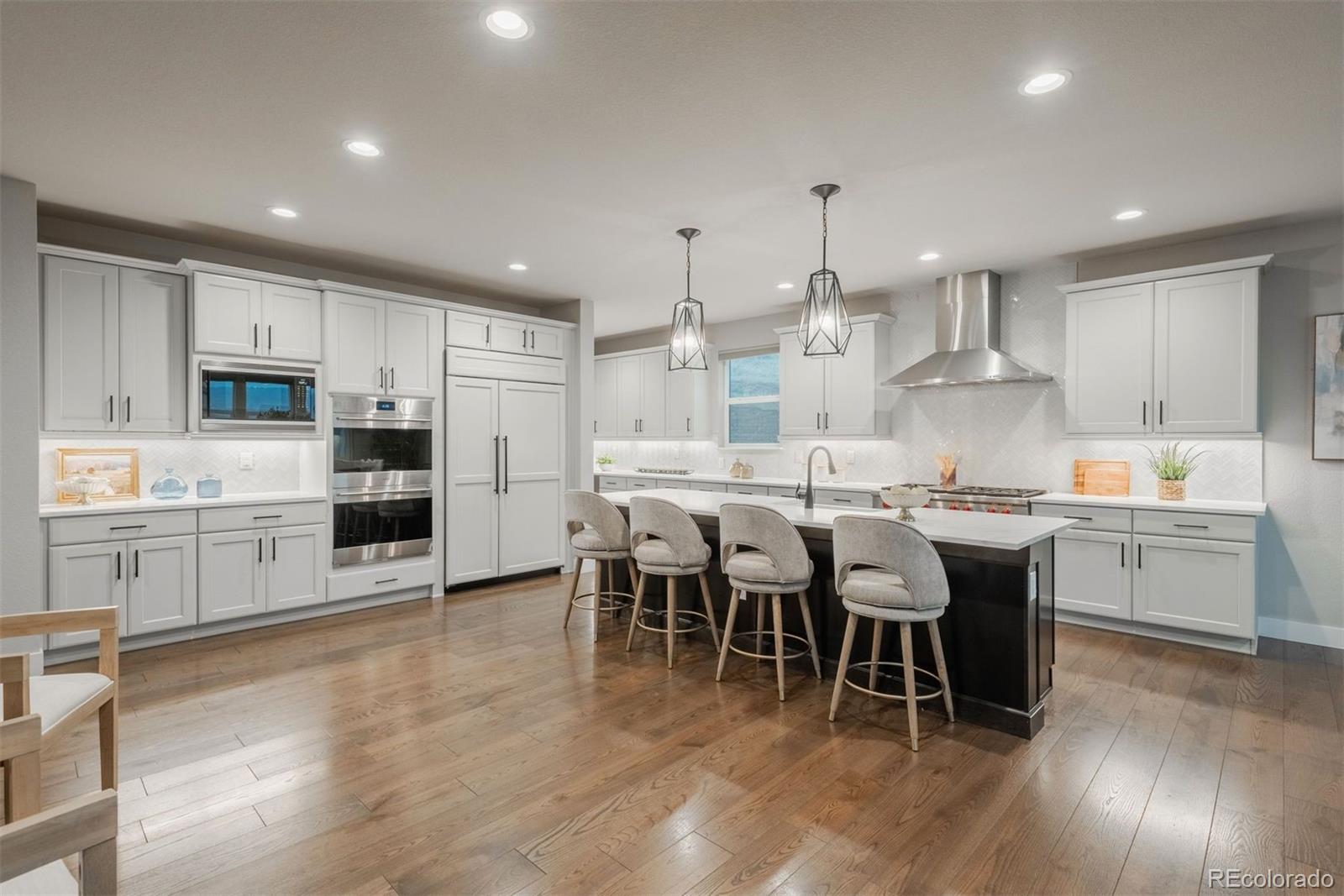 9398 Rockbluff Point