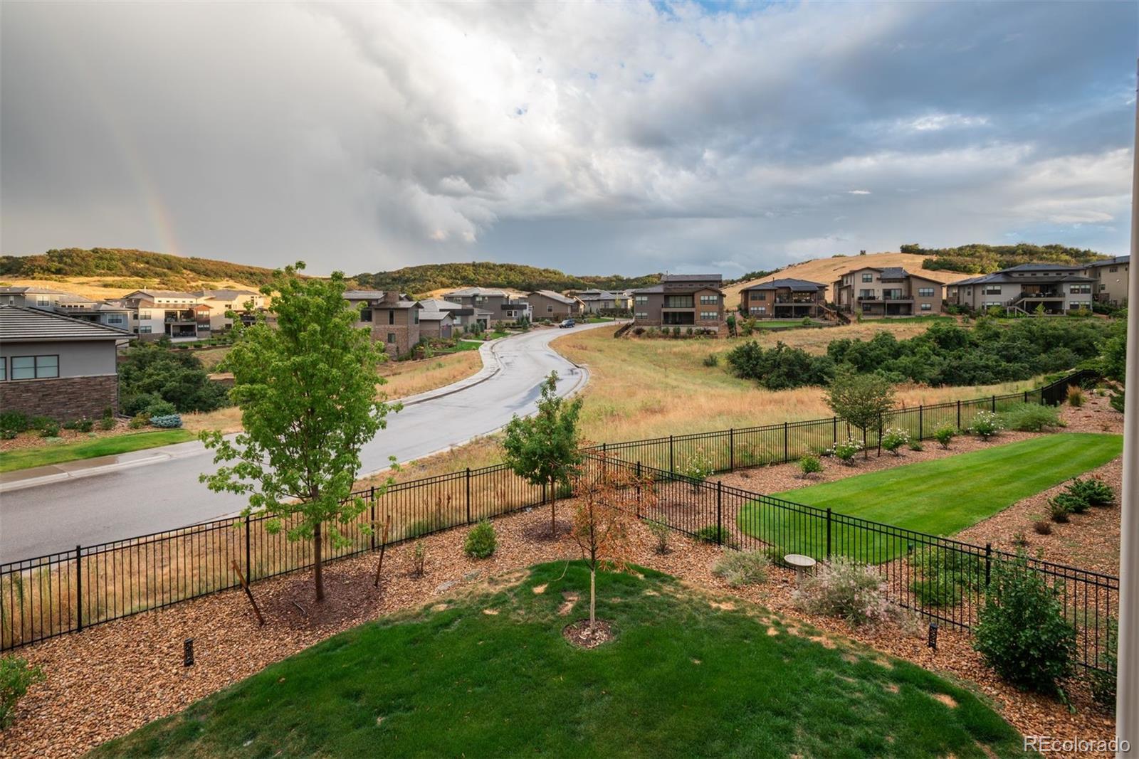 9398 Rockbluff Point