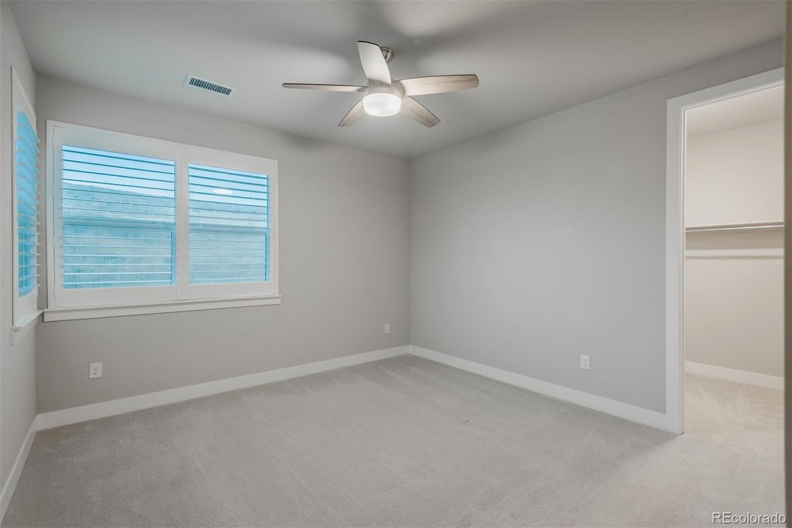 9398 Rockbluff Point