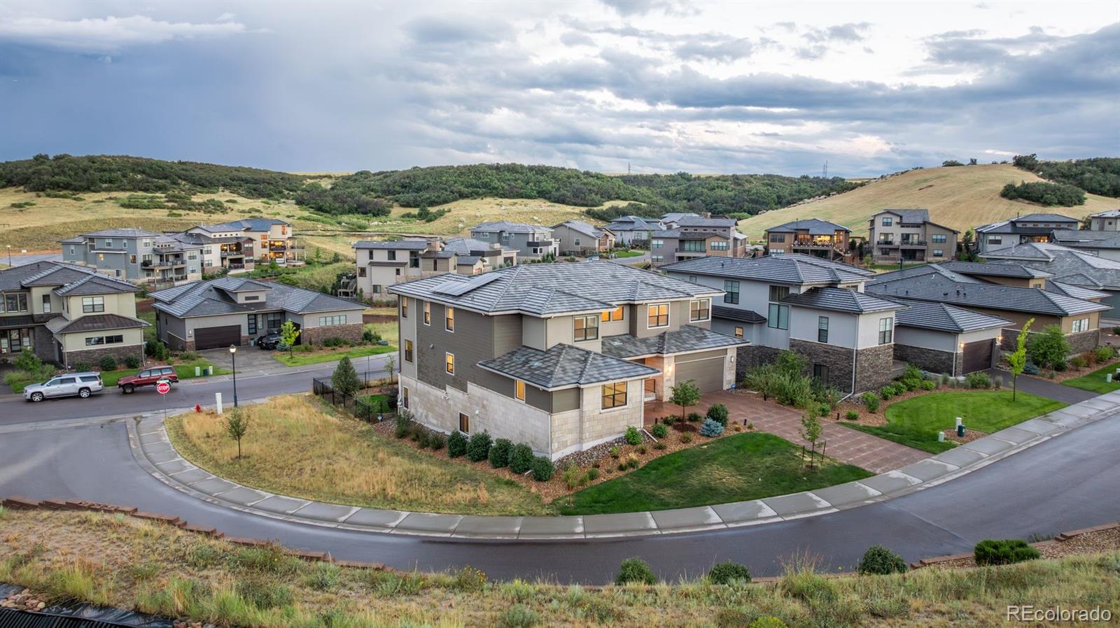 9398 Rockbluff Point