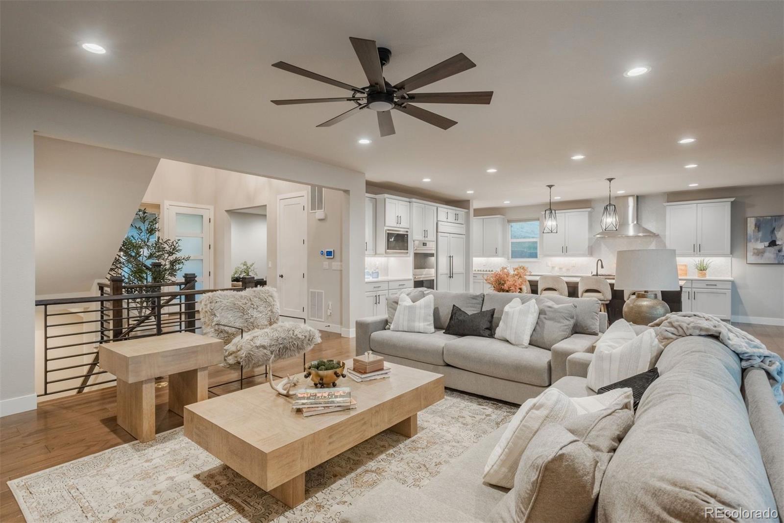 9398 Rockbluff Point