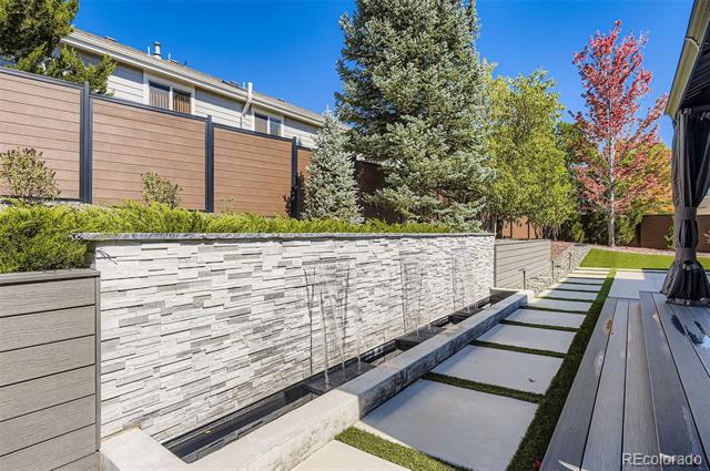 10225 Dunsford Drive