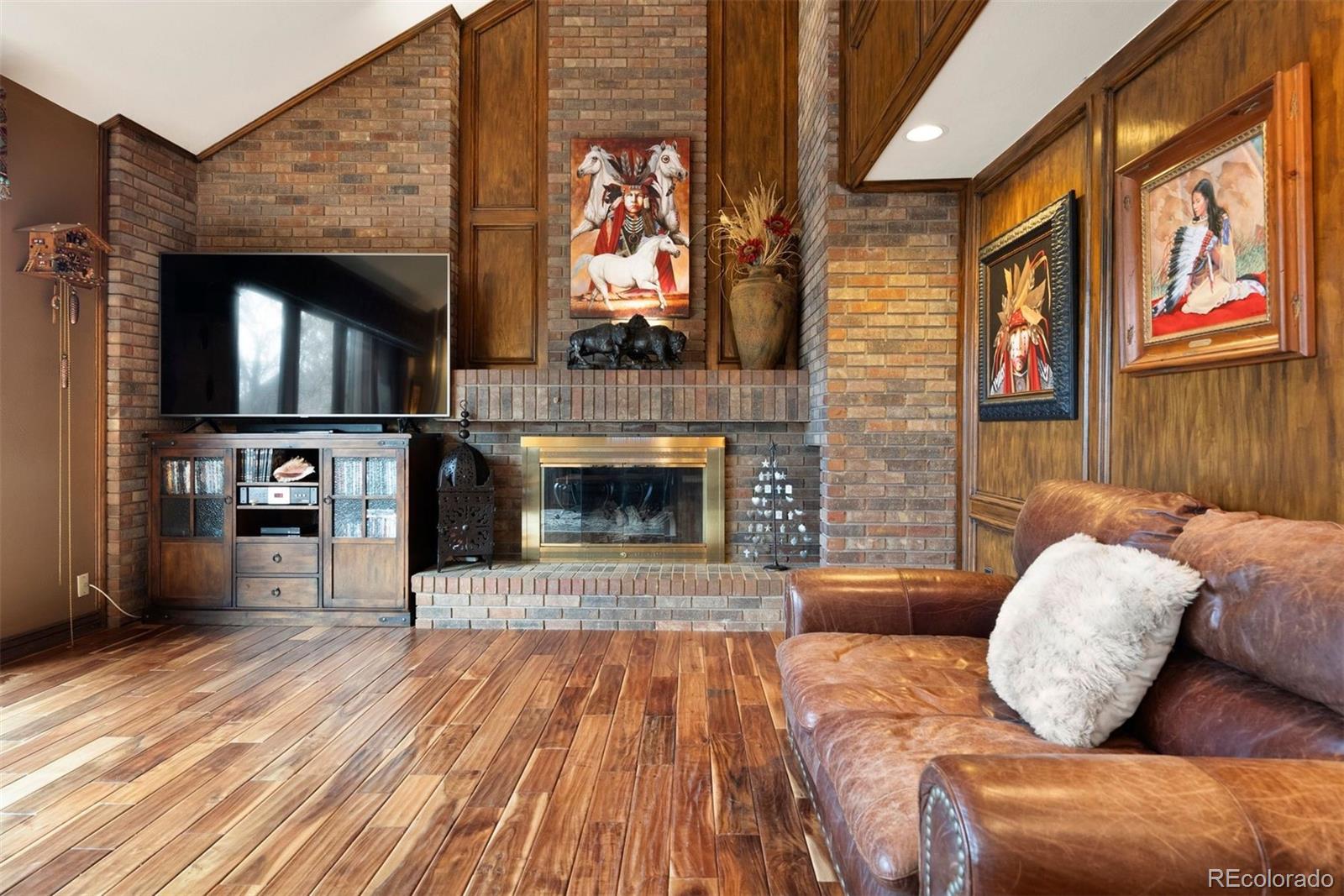 5038 E Nichols Place