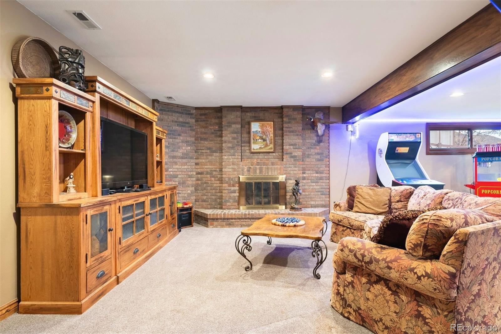 5038 E Nichols Place