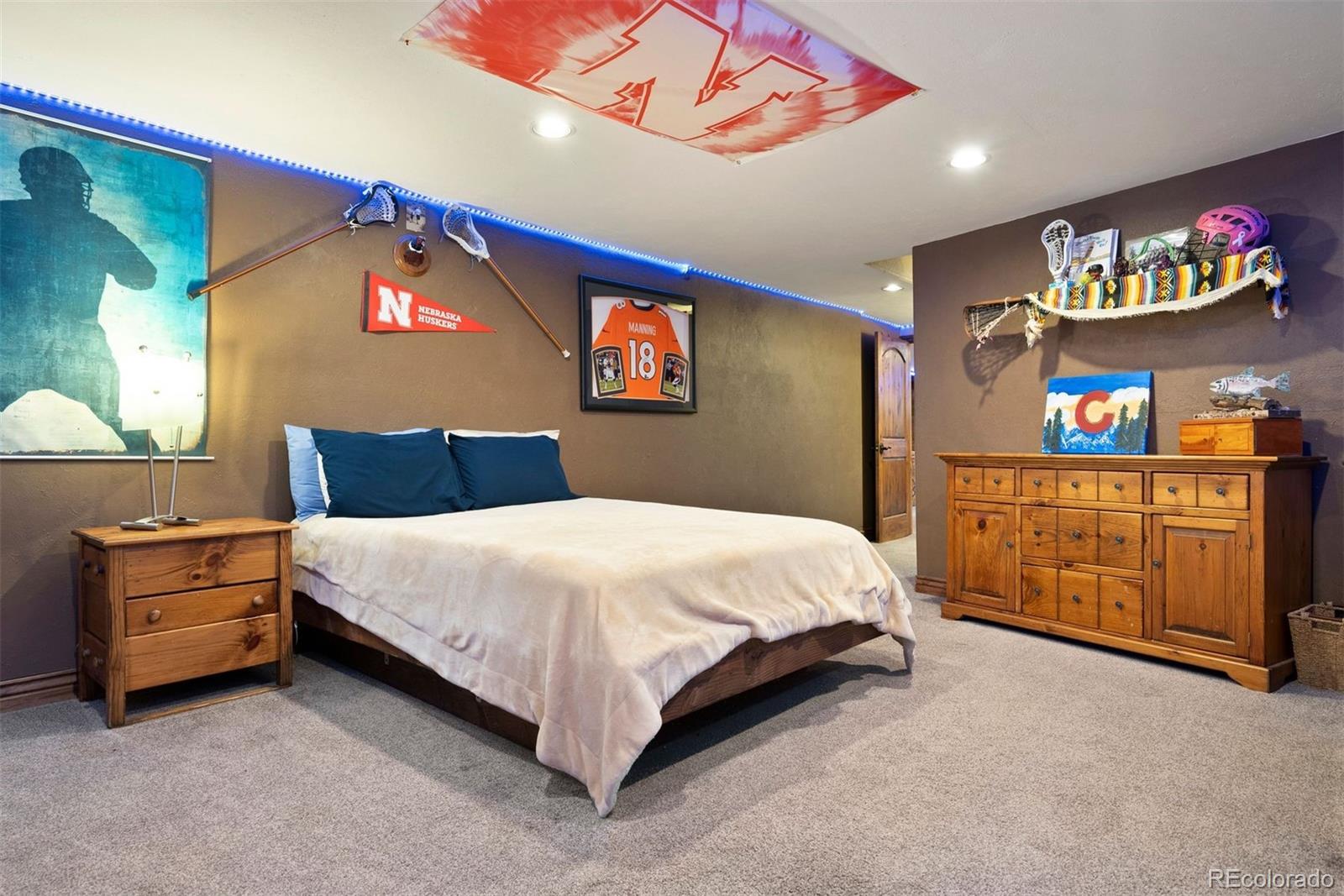 5038 E Nichols Place