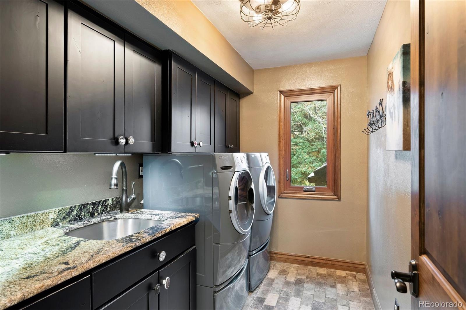 5038 E Nichols Place