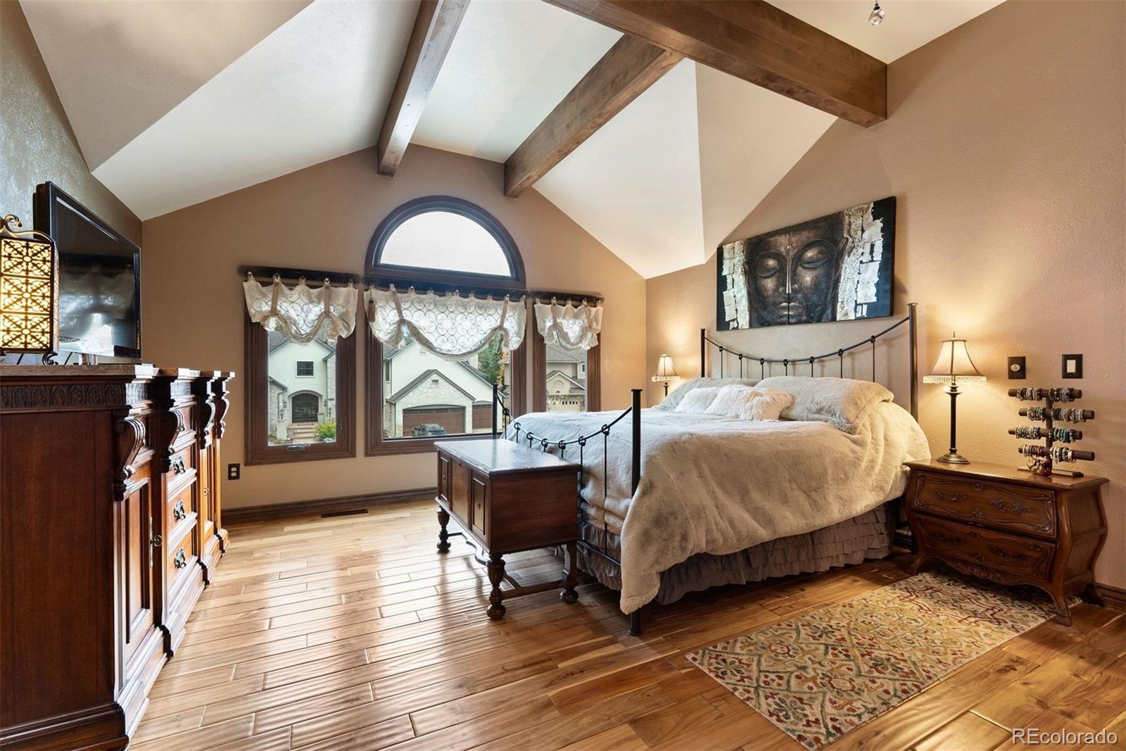 5038 E Nichols Place