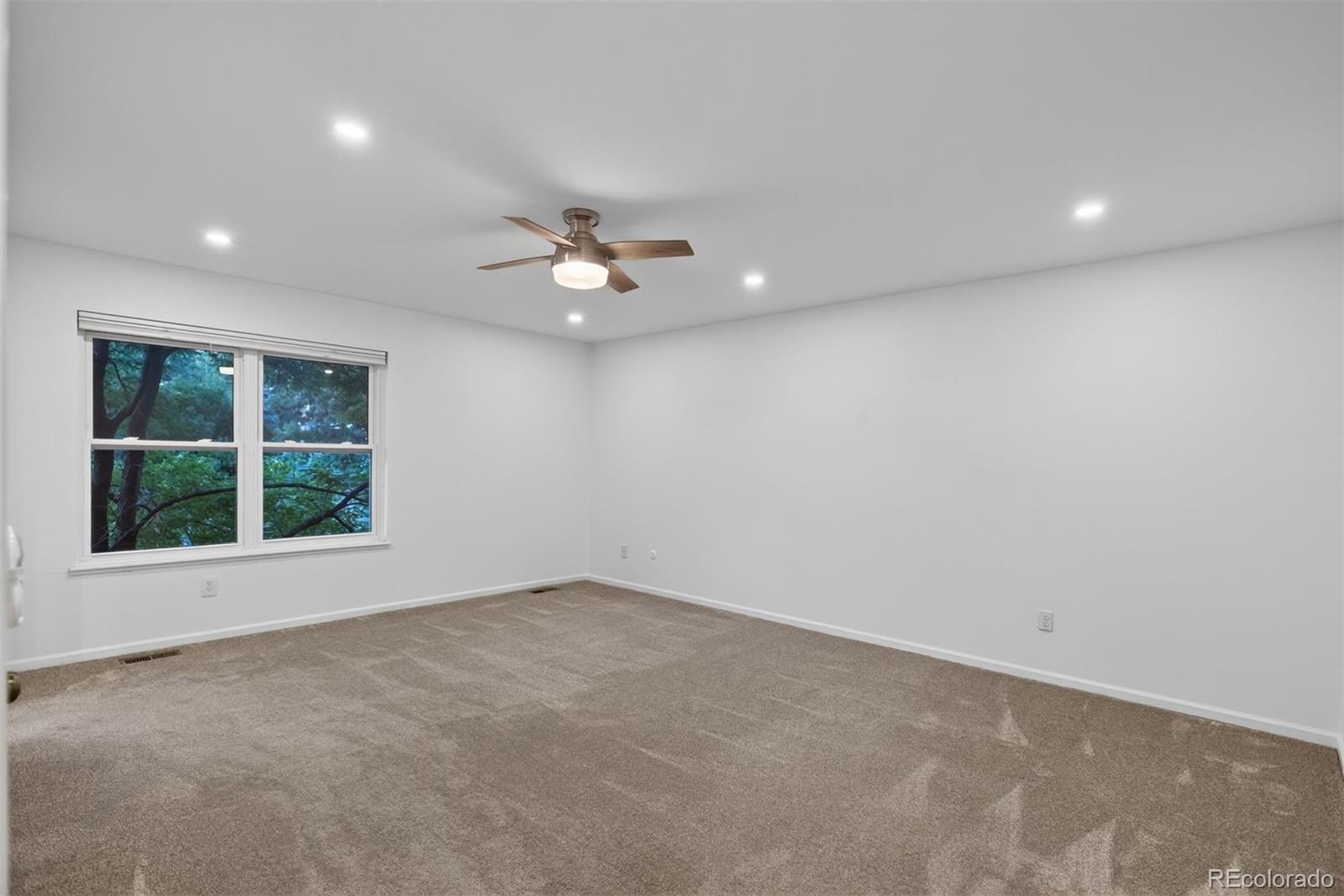 10562 E Maplewood Drive