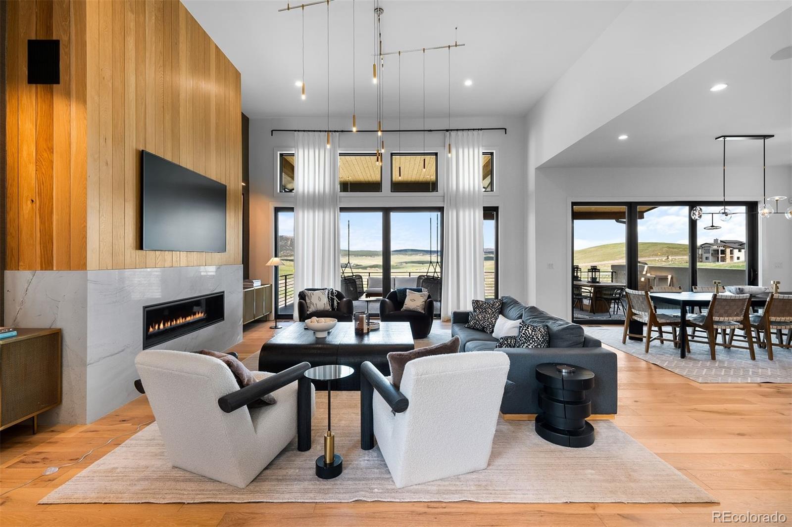 5815 Peppy San Circle