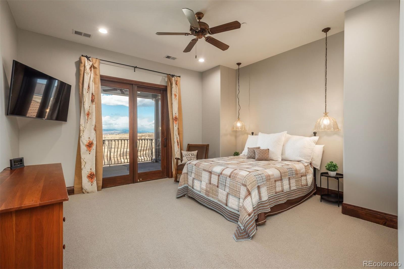 8871 Aspen Leaf Court