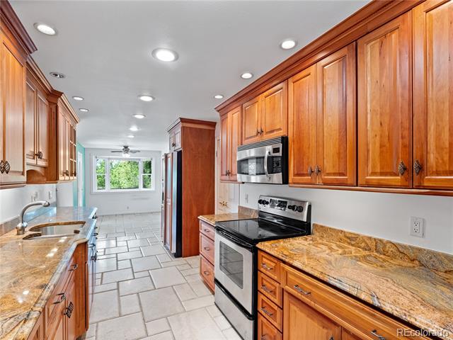 2250 Crabtree Drive