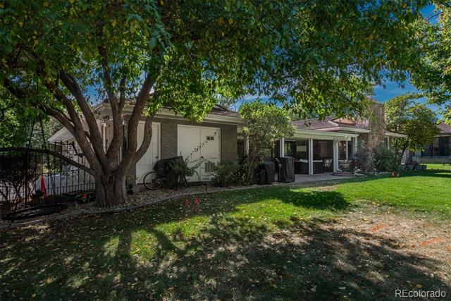 3961 S Magnolia Way