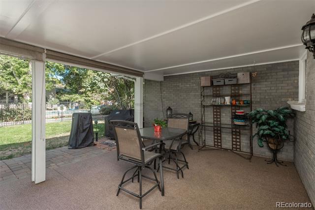 3961 S Magnolia Way