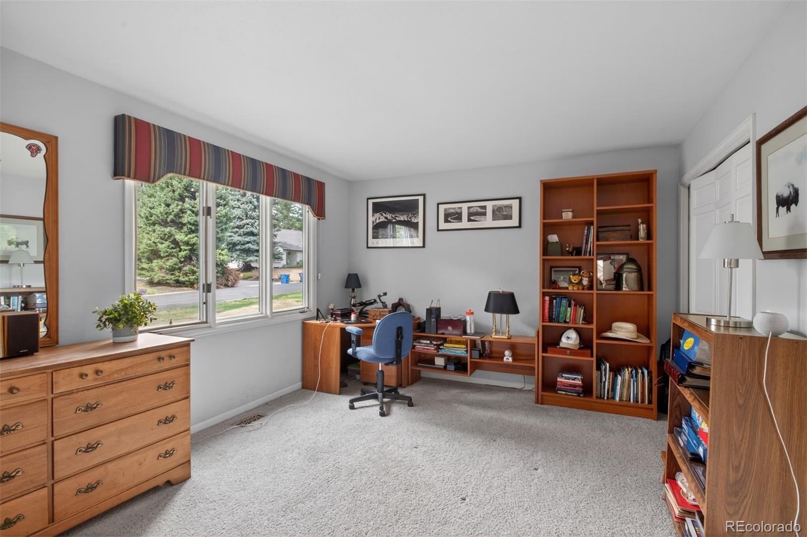 2002 Green Oaks Lane