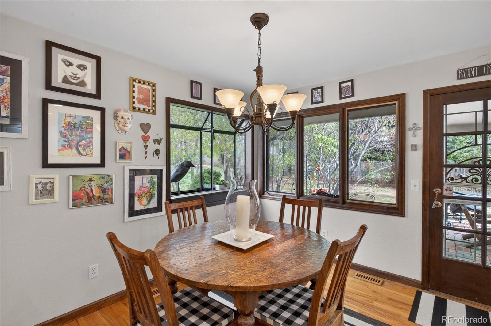 2002 Green Oaks Lane